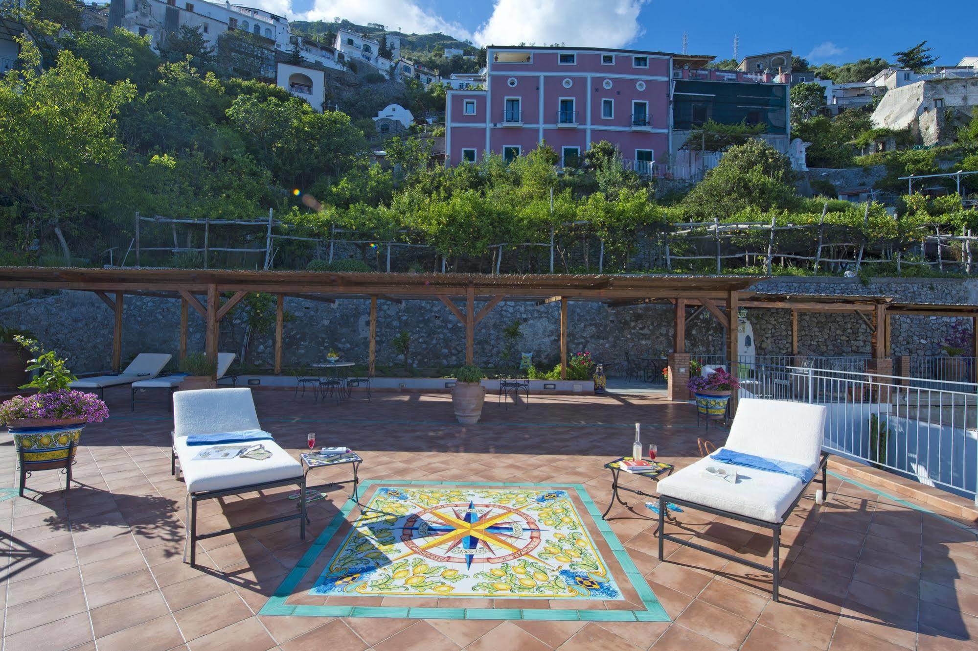 Il Giardino Dei Limoni Aparthotel Praiano Exteriör bild
